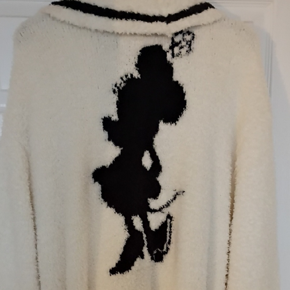 Barefoot Dreams Cream Robe with Black Silhouette - Picture 2 of 10